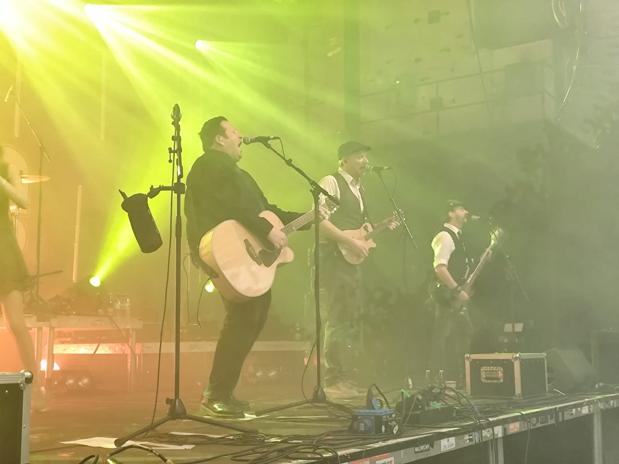 Live-Musiker auf der Bühne beim Irish-Christmas-Konzert